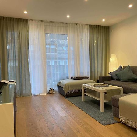 Ferienwohnung Outletcity Мецинген Екстериор снимка