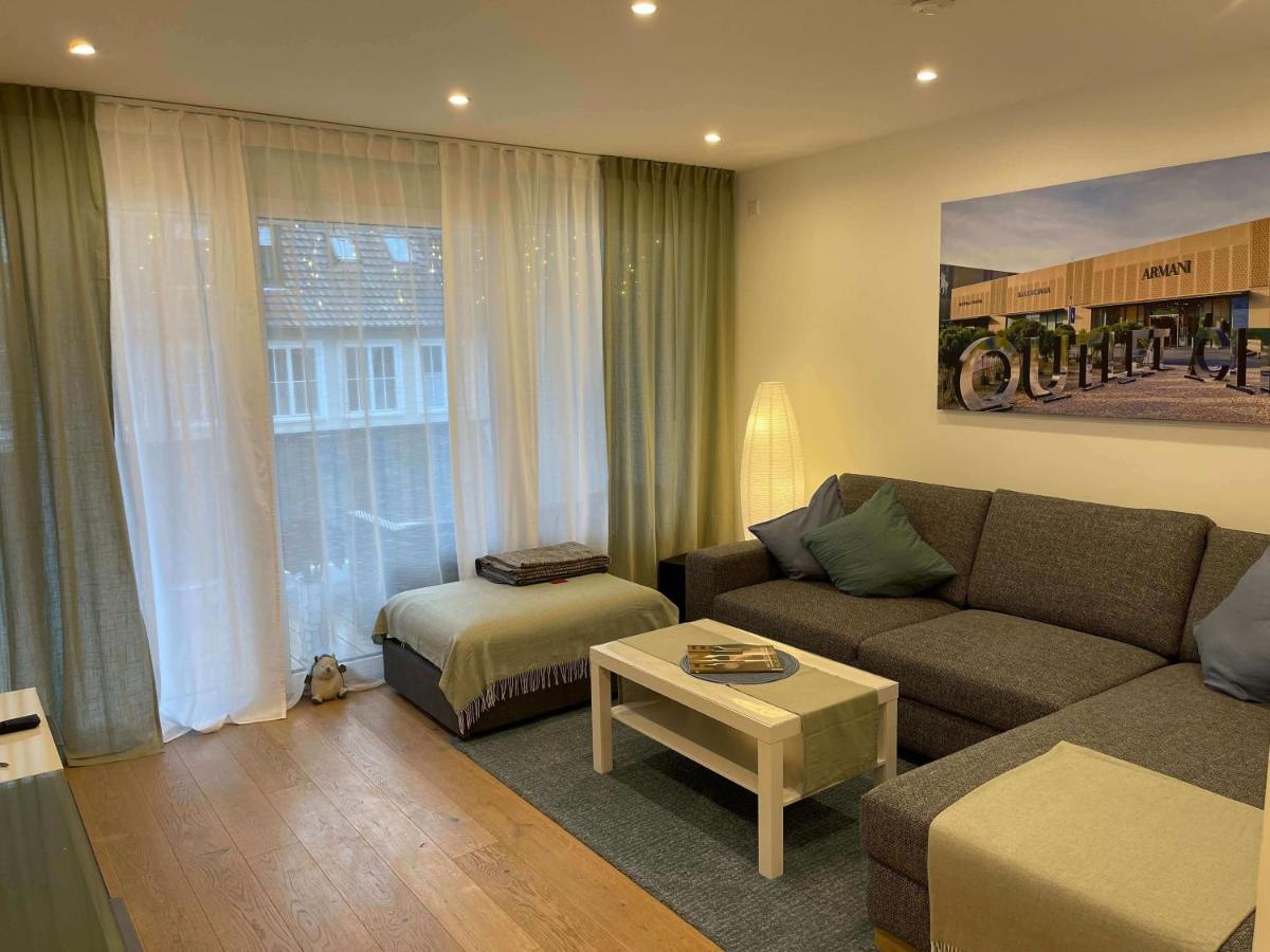 Ferienwohnung Outletcity Мецинген Екстериор снимка
