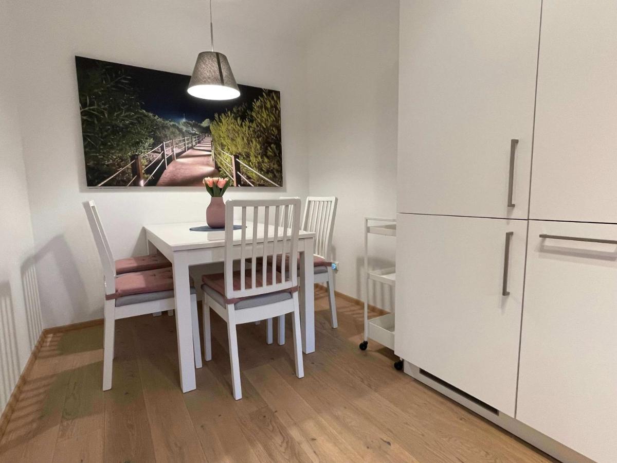 Ferienwohnung Outletcity Мецинген Екстериор снимка