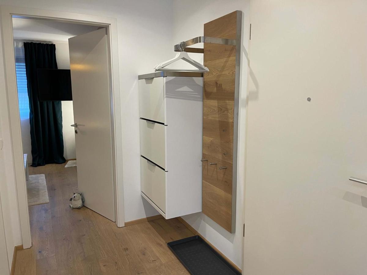 Ferienwohnung Outletcity Мецинген Екстериор снимка